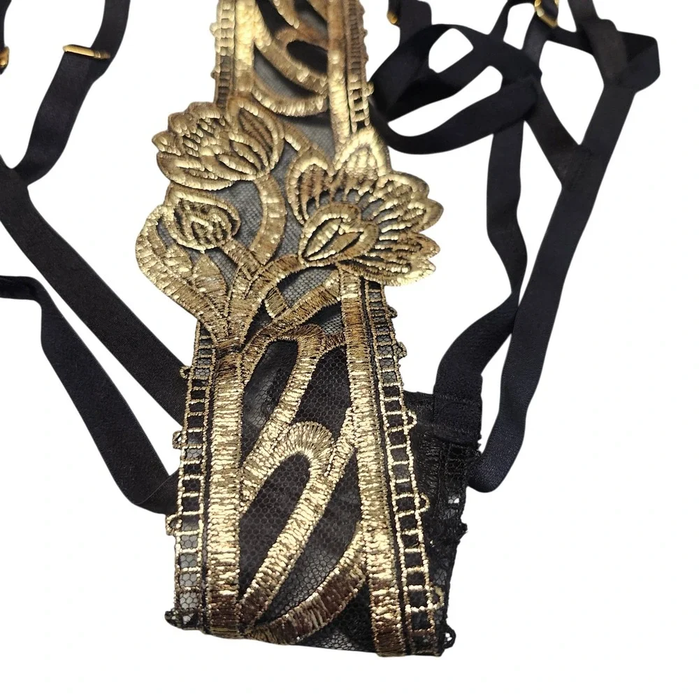 Victoria's Secret Size M Very Sexy Baroque Embroidered Strappy Cutout Teddy